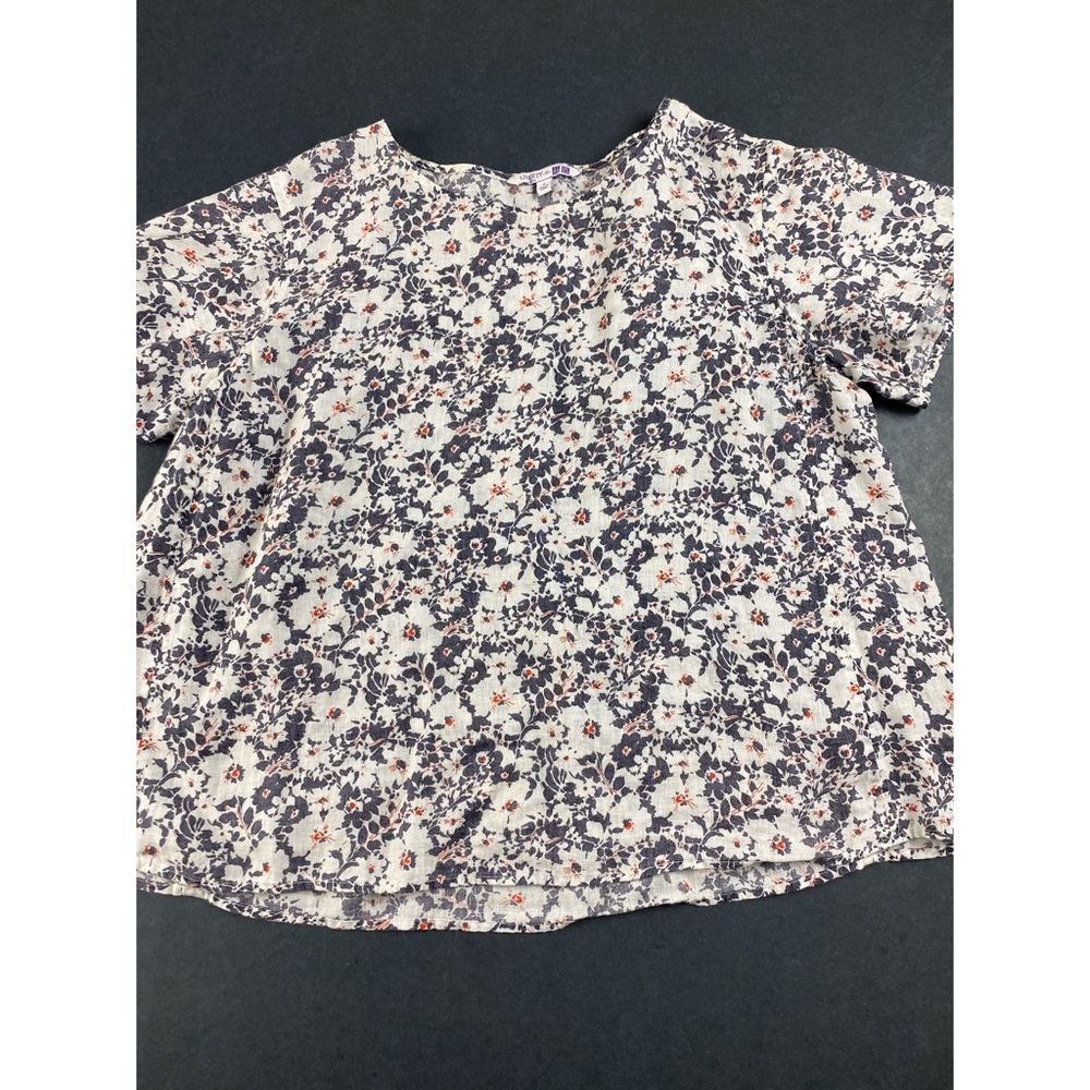 Uniqlo linen T-shirt